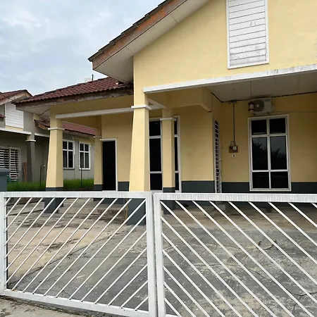 Musafir Homestay Kangar Exterior photo