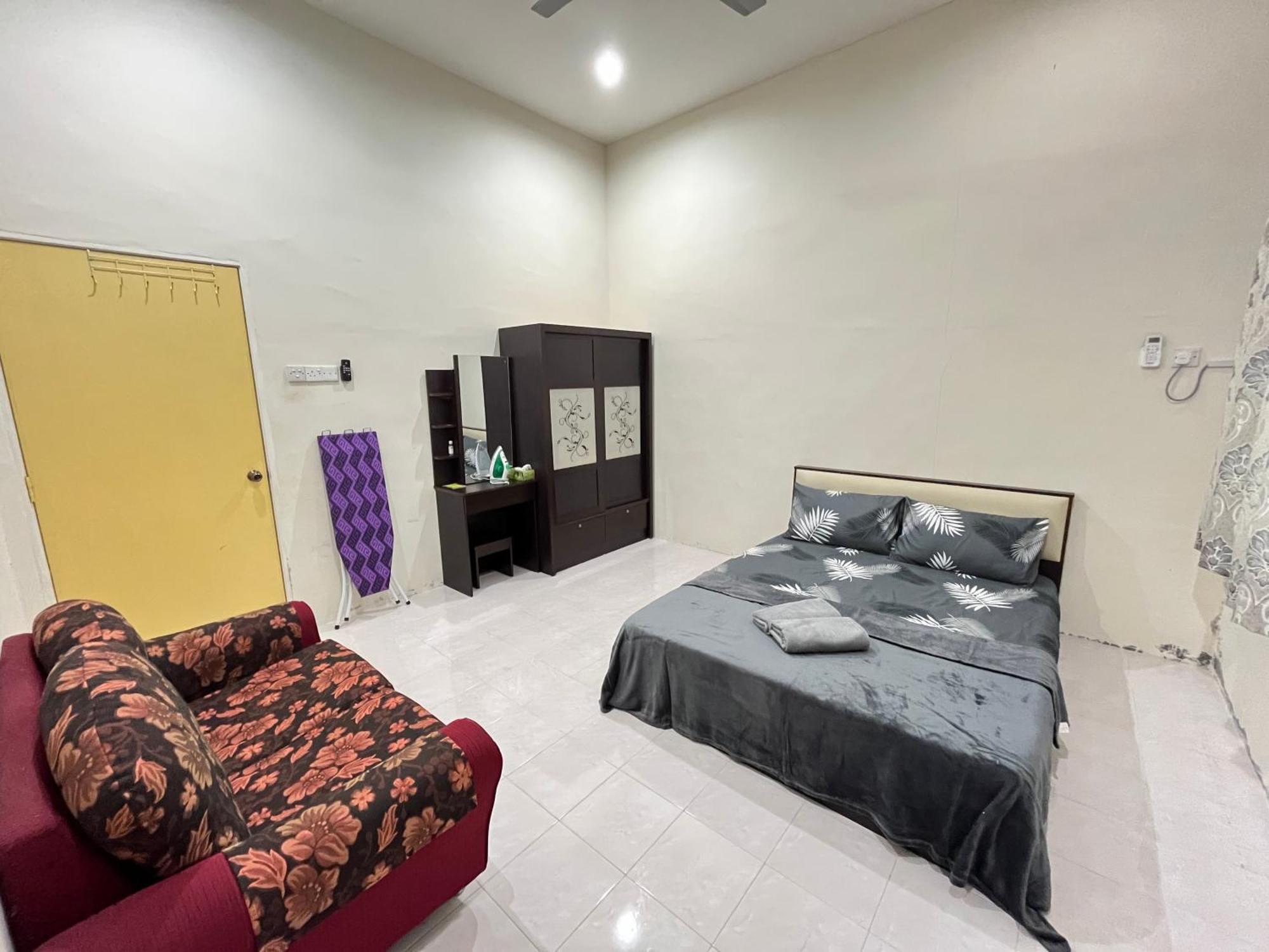 Holiday home Musafir Kangar